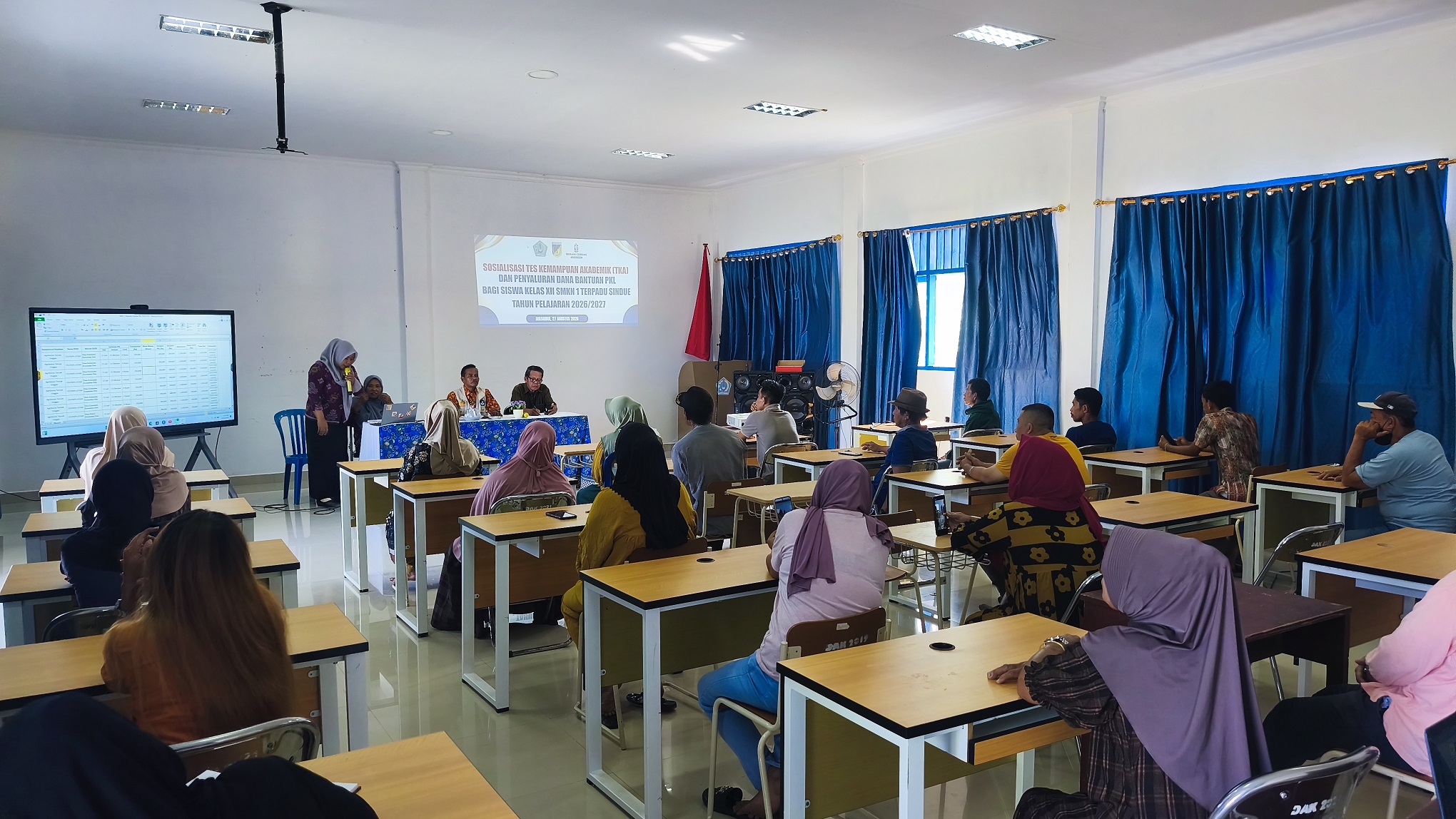 Rapat Oratng Tua Siswa Kelas XII 